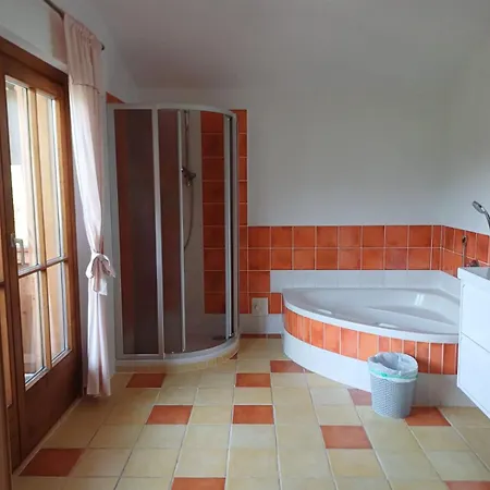 לינה וארוחת בוקר Privatzimmervermietung Wiederkehr 3*