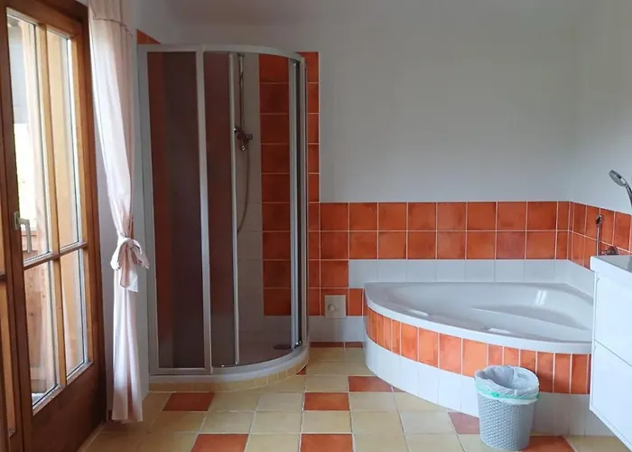 Couette-café Privatzimmervermietung Wiederkehr 3*